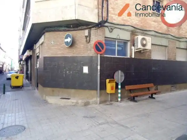 Business premises for sale in Plaza Mayor, imagen 3