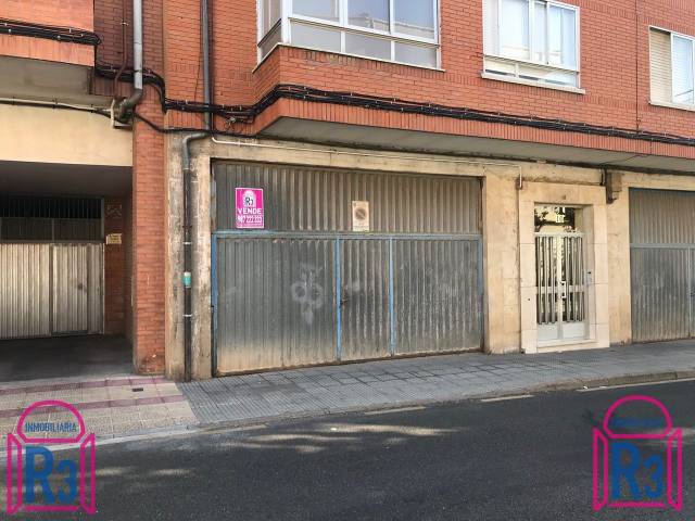 Local comercial en Venta en Calle Torre Llambrión en La Asunción - La Inmaculada