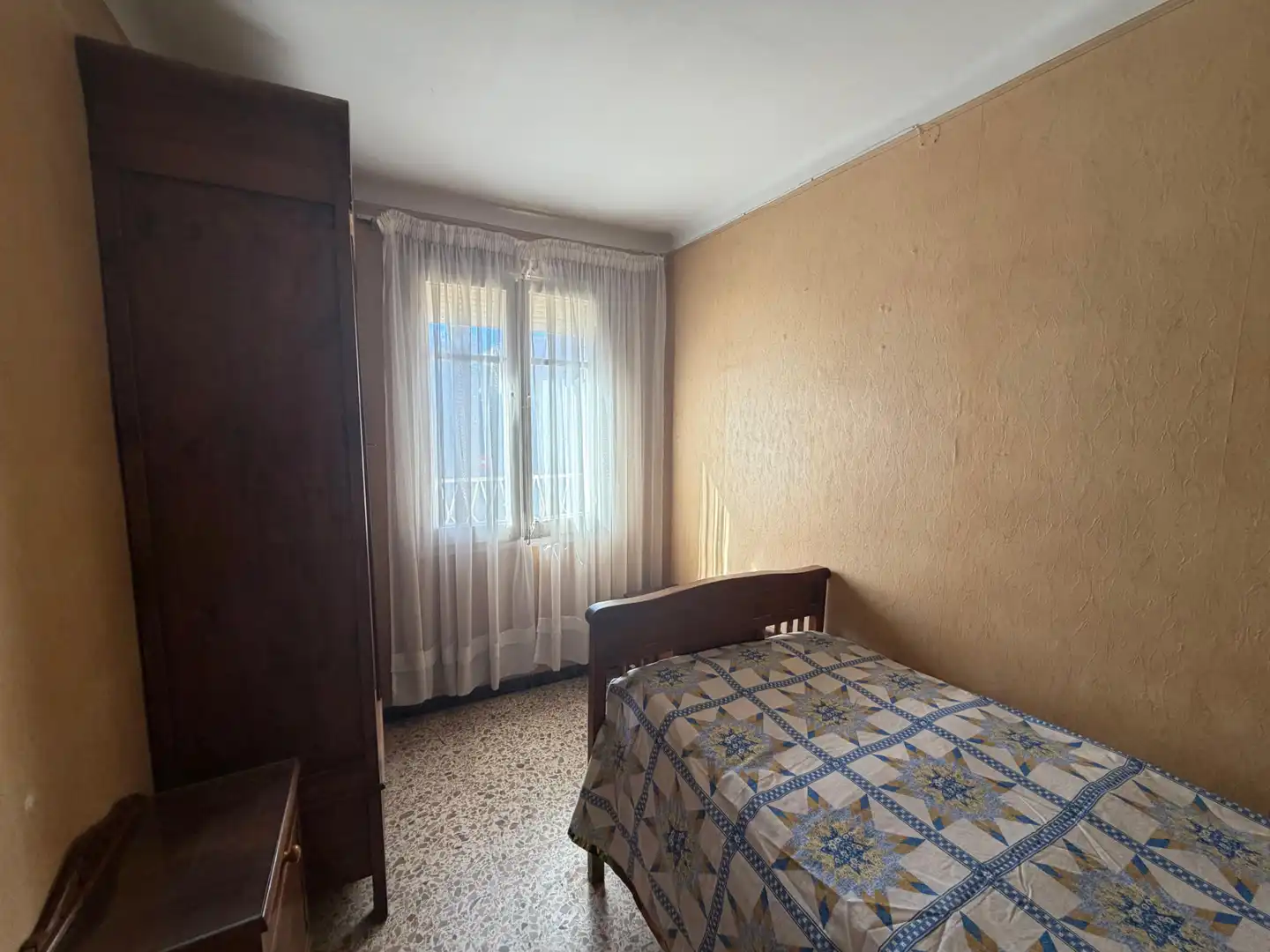 Habitación de Casa adosada en venta en Cambrils con Terraza, Amueblado y Horno