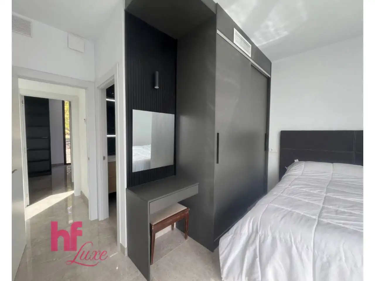 Detached house with pool for sale in Calle Londres, imagen 28