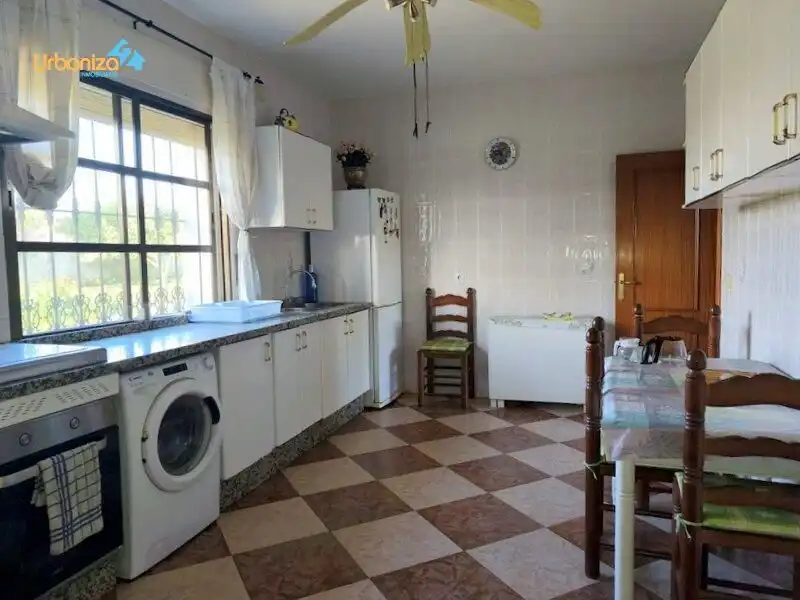 Küche von Country house zum Verkauf in Villanueva del Fresno mit Klimaanlage und Alarm