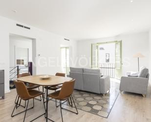 Living room of Attic to rent in  Barcelona Capital  with Air Conditioner, Terrace and Balcony