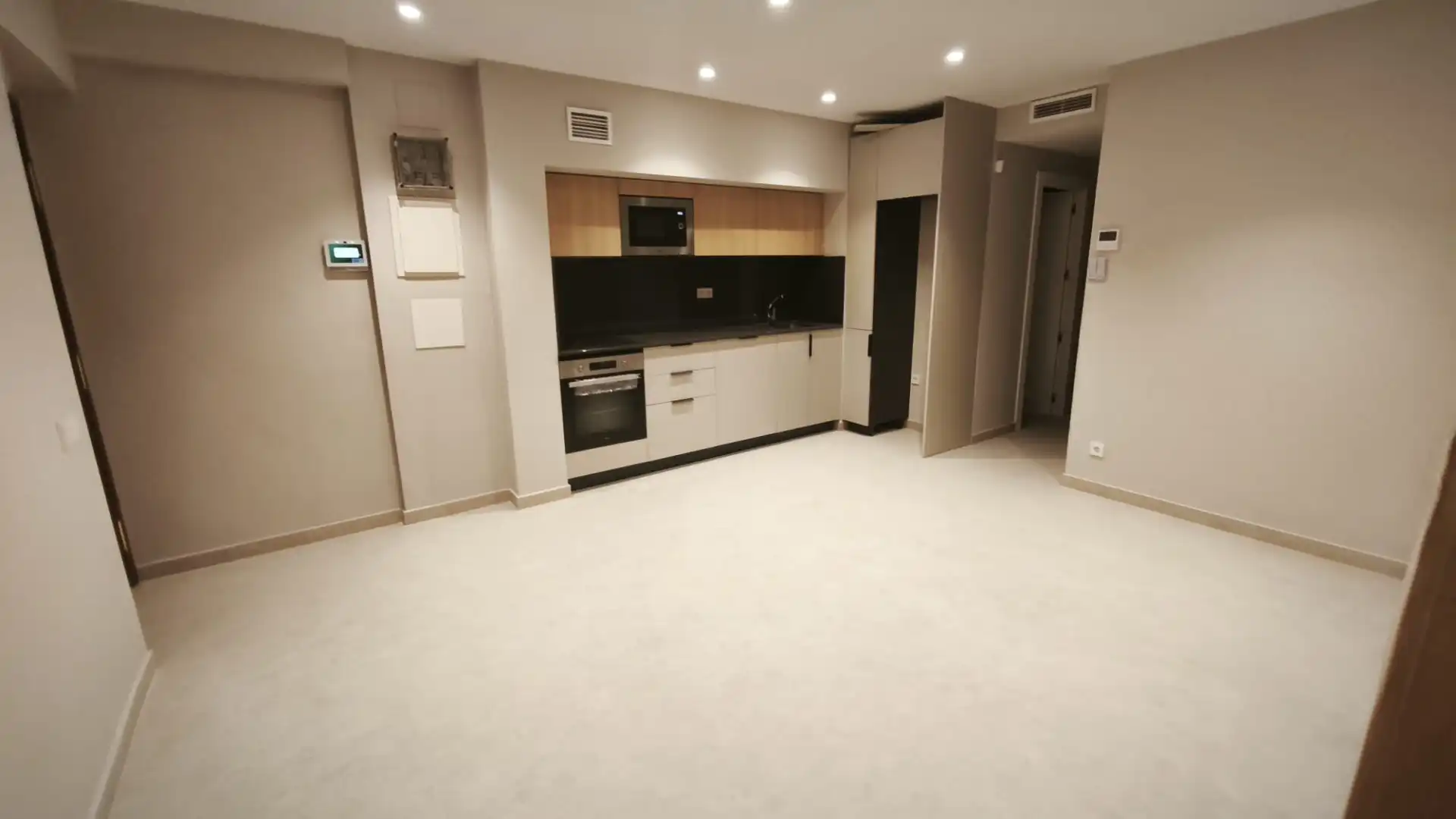 Ground floor for sale in Sant Adrià de Besòs  with Air Conditioner, Heating and Oven