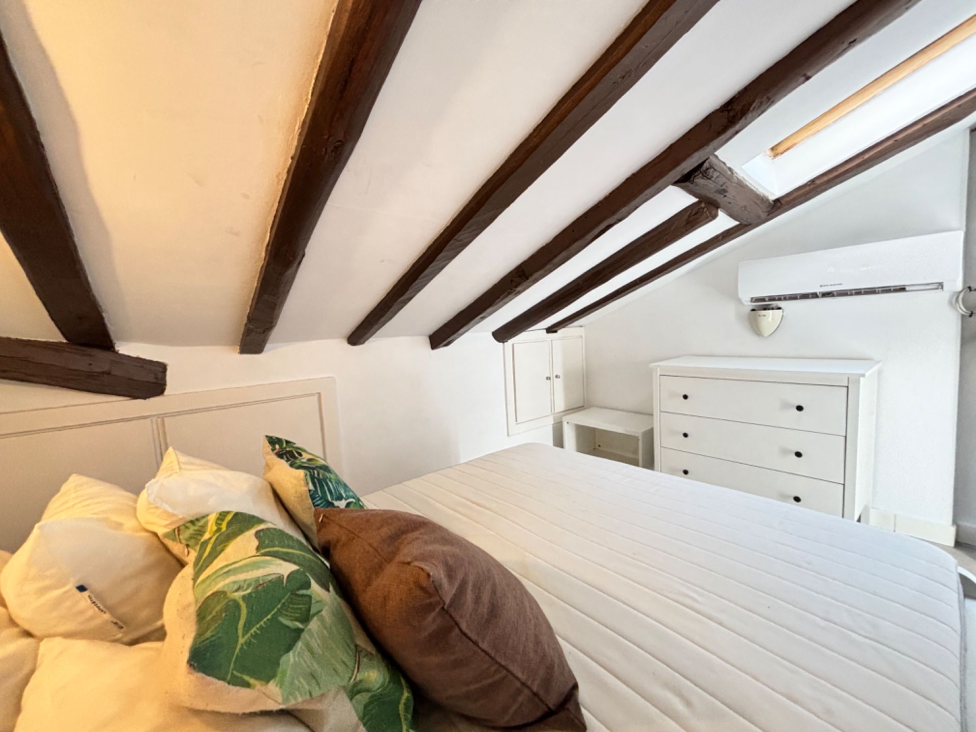 Flat for sale in Calle de las Maldonadas, 5, Embajadores - Lavapiés, Centro