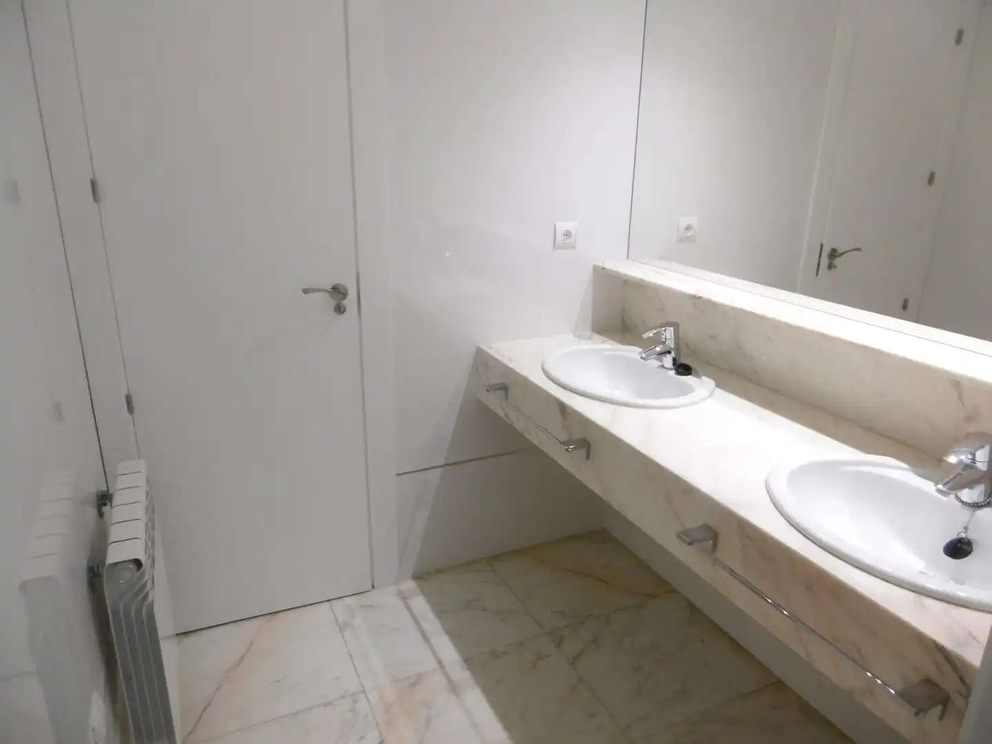 Badezimmer von Wohnungen zur Miete in Valladolid mit Heizung und Balkon