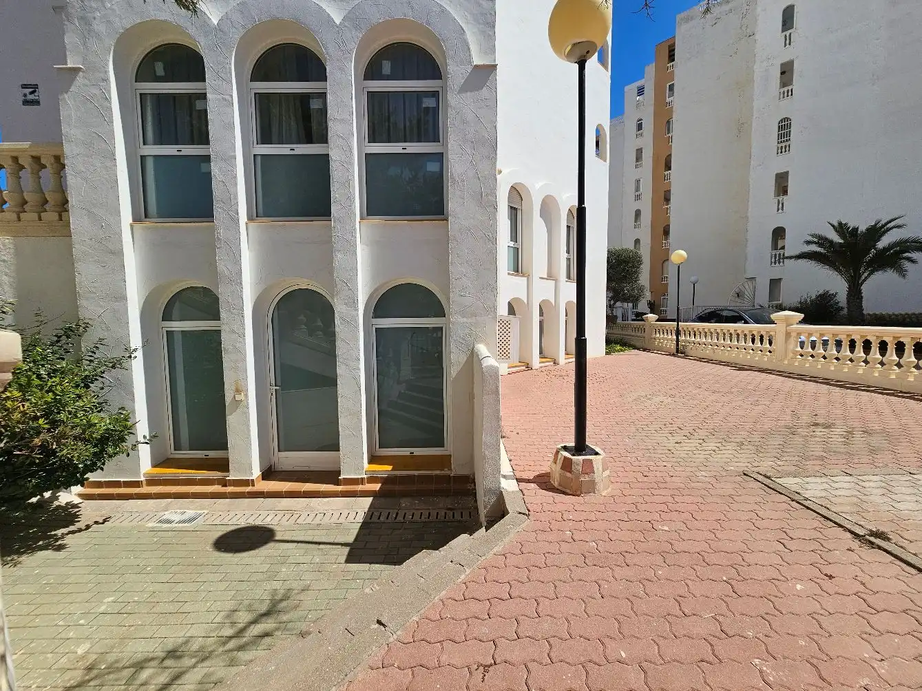 Vista exterior de Apartament en venda en La Manga del Mar Menor amb Piscina comunitària