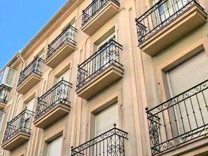 Exterior view of Flat to rent in  Granada Capital  with Air Conditioner