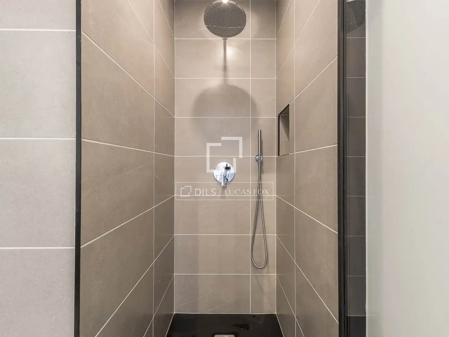 Baño de Piso en venta en Barcelona con Aire acondicionado y Balcón