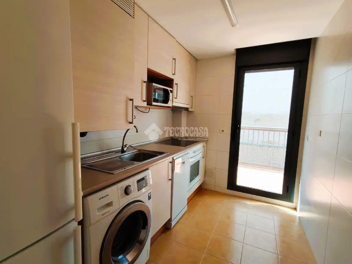 Cocina de Piso de alquiler en Zaragoza con Calefacción, Parquet y Terraza