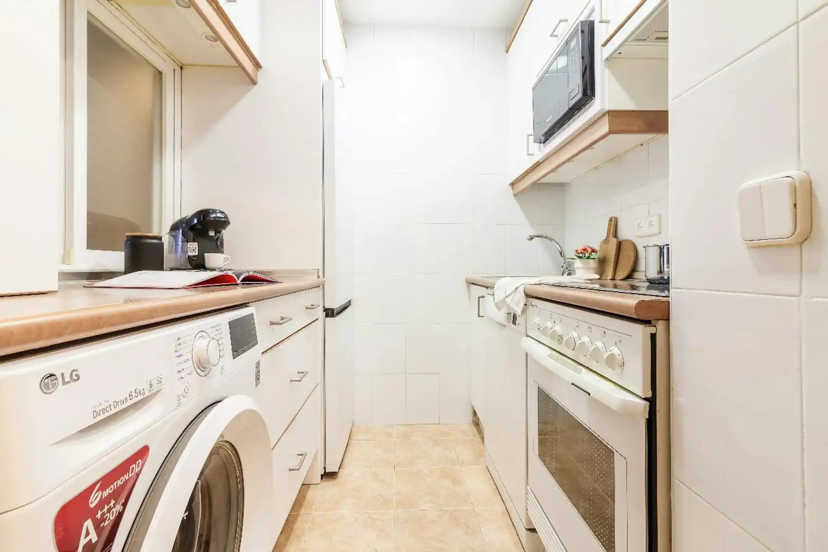 Cocina de Piso de alquiler en Madrid con Aire acondicionado, Calefacción y Amueblado