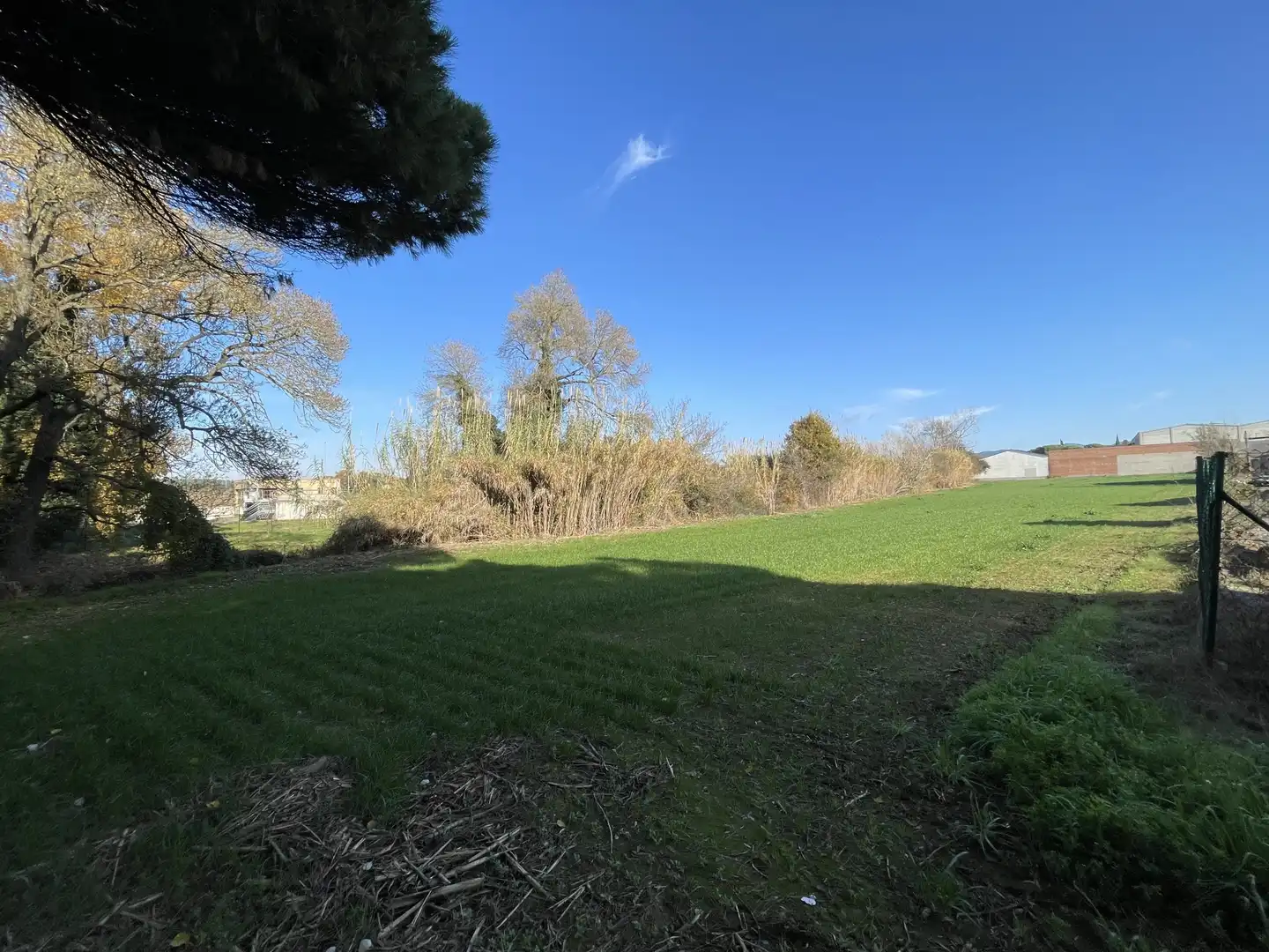 Terreno industrial en venta en Llambilles