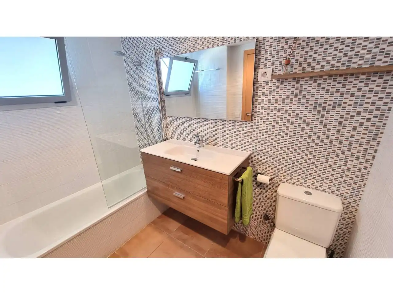 Bathroom of Flat for sale in L'Ampolla  with Air Conditioner, Heating and Balcony