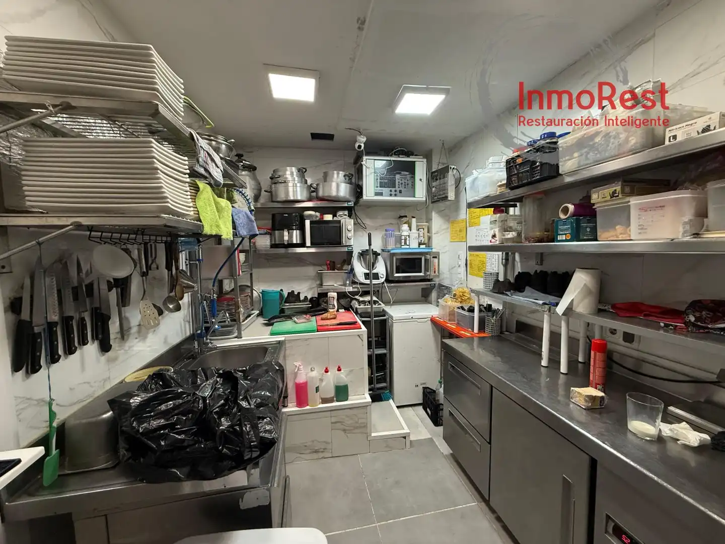 Cocina de Local de alquiler en Madrid con Aire acondicionado