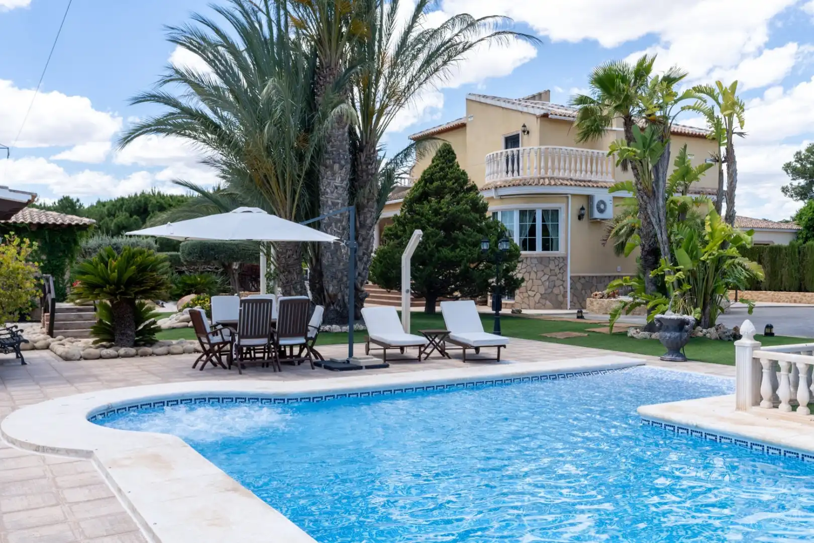 Piscina de Casa o chalet en venta en San Vicente del Raspeig / Sant Vicent del Raspeig con Aire acondicionado, Calefacción y Jardín privado