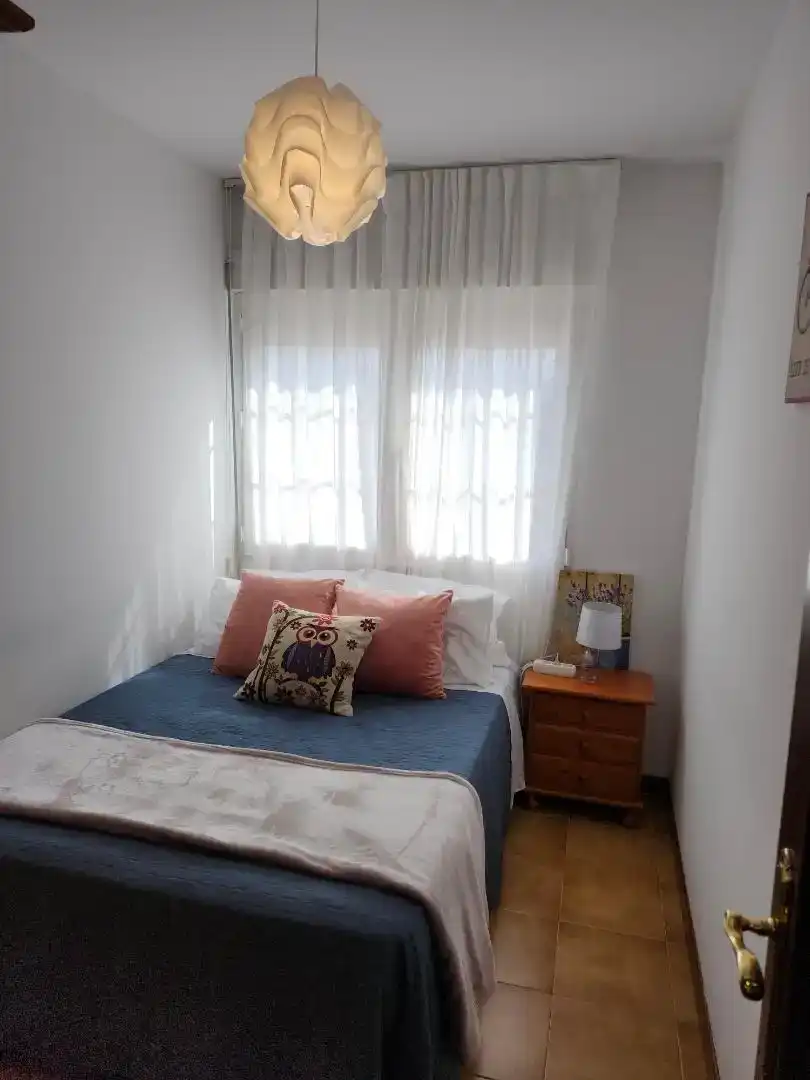 Schlafzimmer von Wohnung zur Miete in Laxe