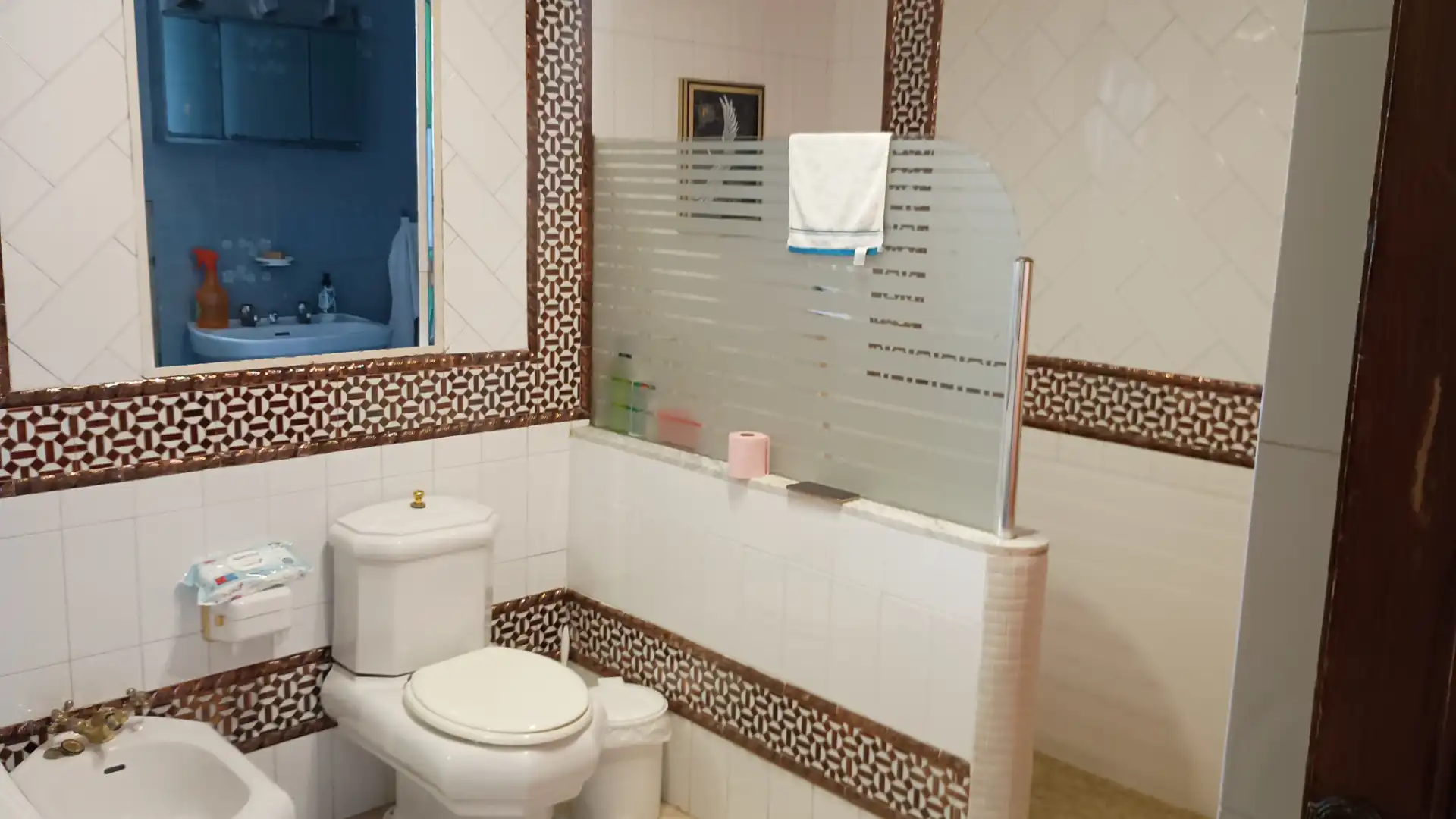 Baño de Casa adosada en venta en Villanueva del Ariscal con Aire acondicionado, Piscina y Horno