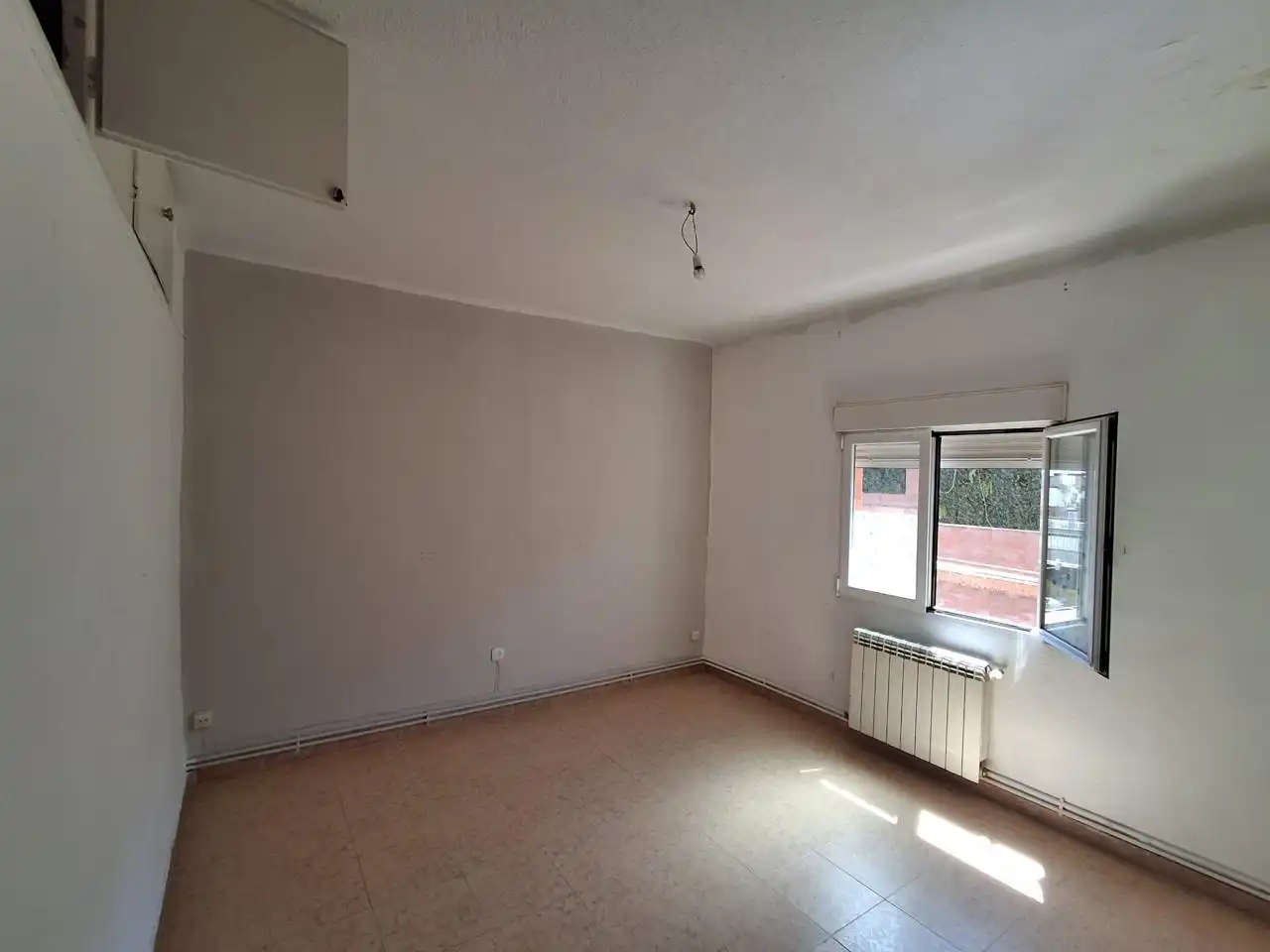 Bedroom of Flat for sale in Madrid  with Air Conditioner and Terrace