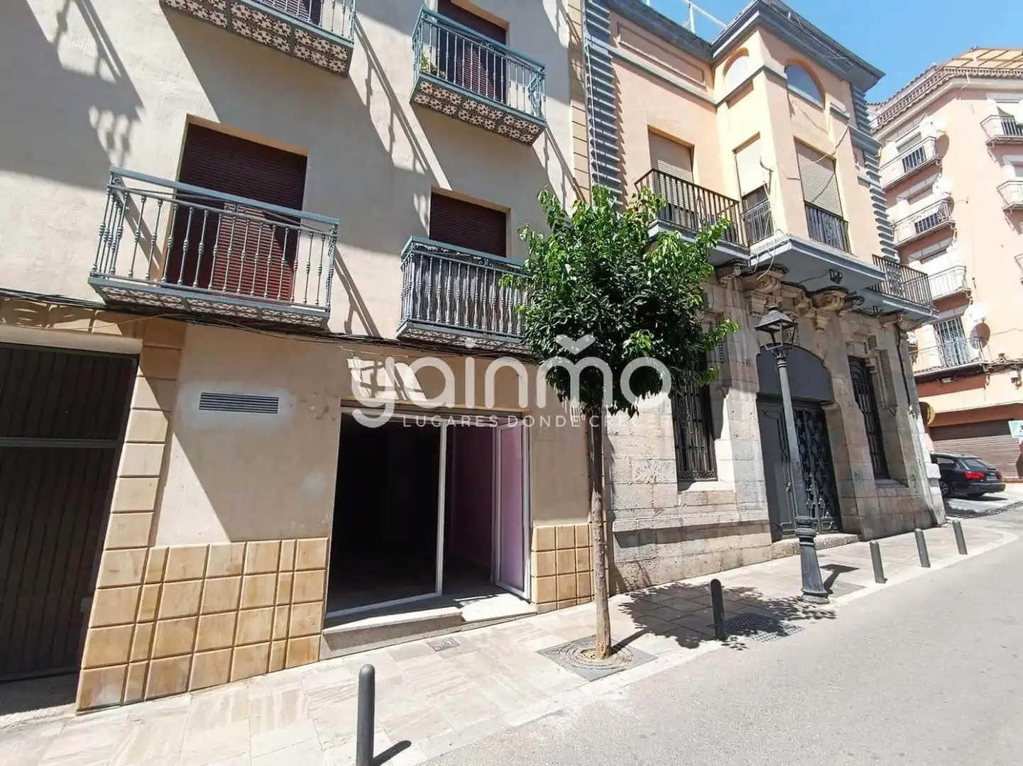 Vista exterior de Local en venda en Jaén