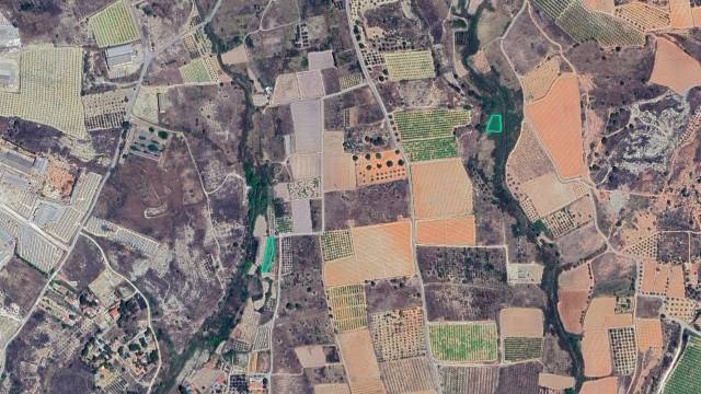 Terreno en Venta en Partidas Recholar y Marjal en Montserrat