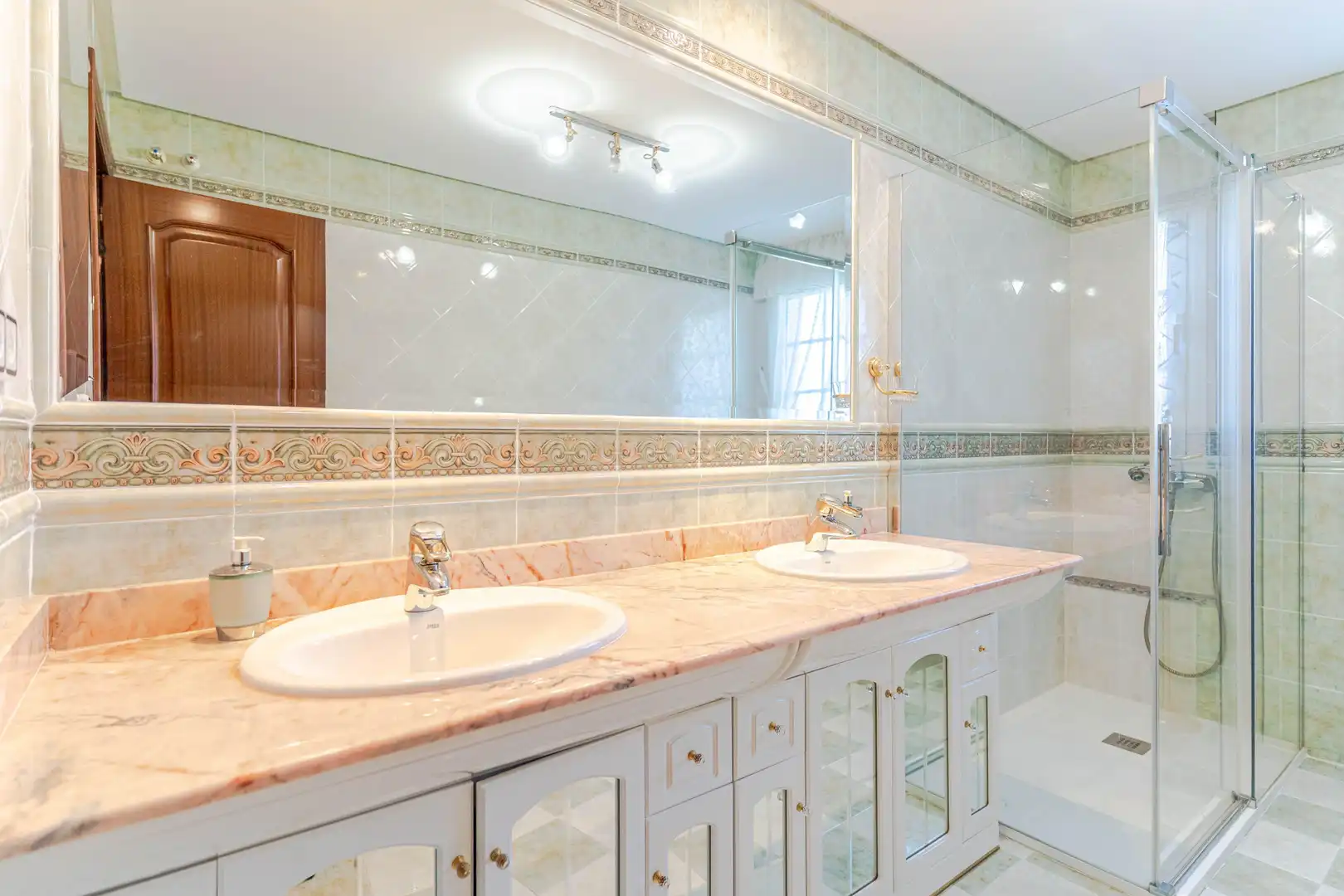 Bathroom of Houses for sale in Vélez de Benaudalla  with Private garden
