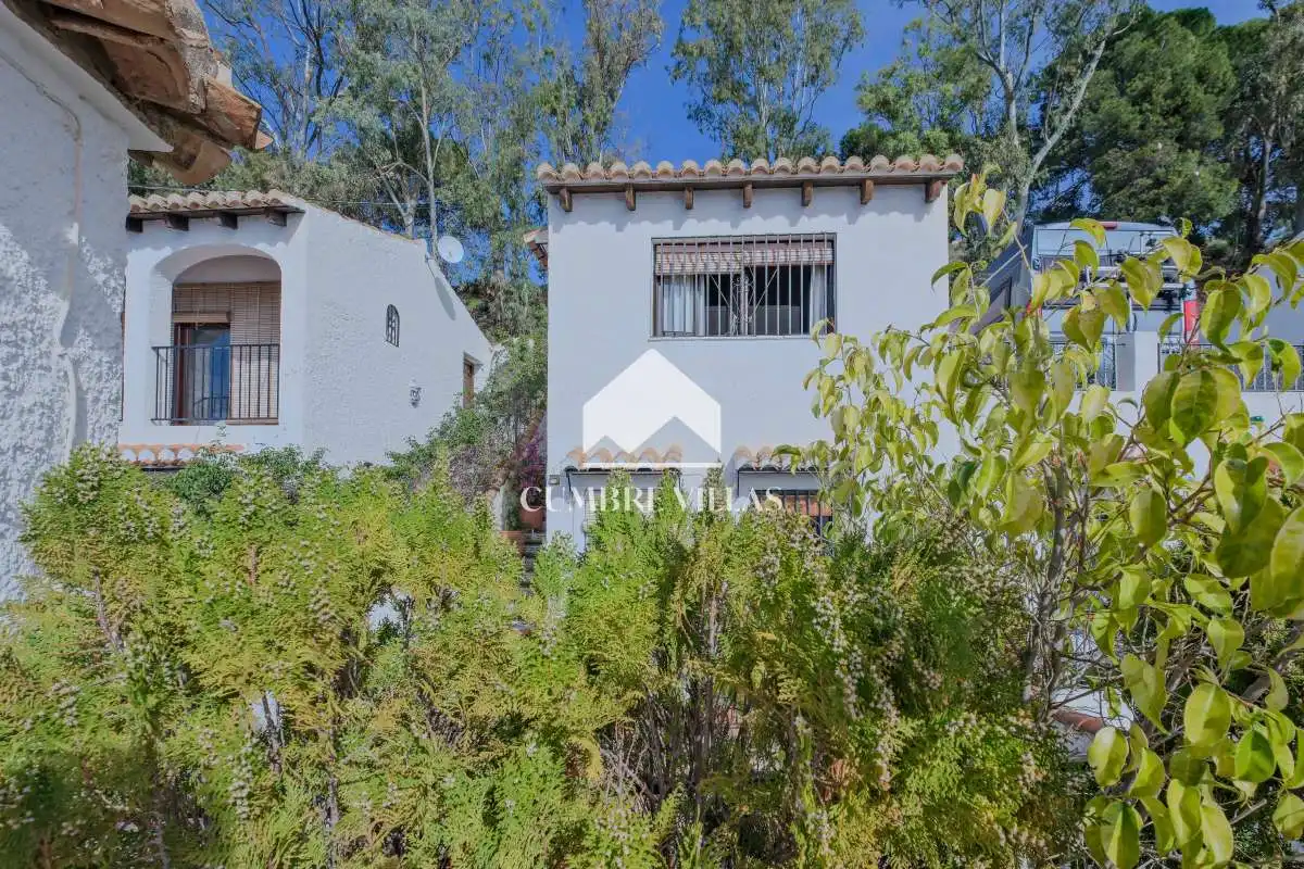 Vista exterior de Casa o xalet en venda en Salobreña amb Terrassa, Internet i Piscina comunitària