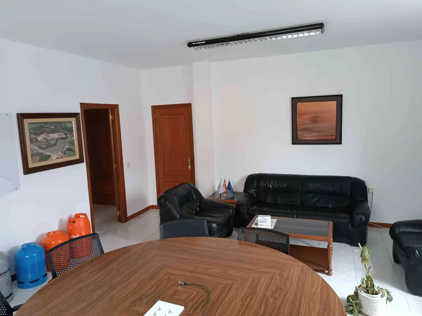 Wohnzimmer von Fabrikhallen zum Verkauf in Guitiriz