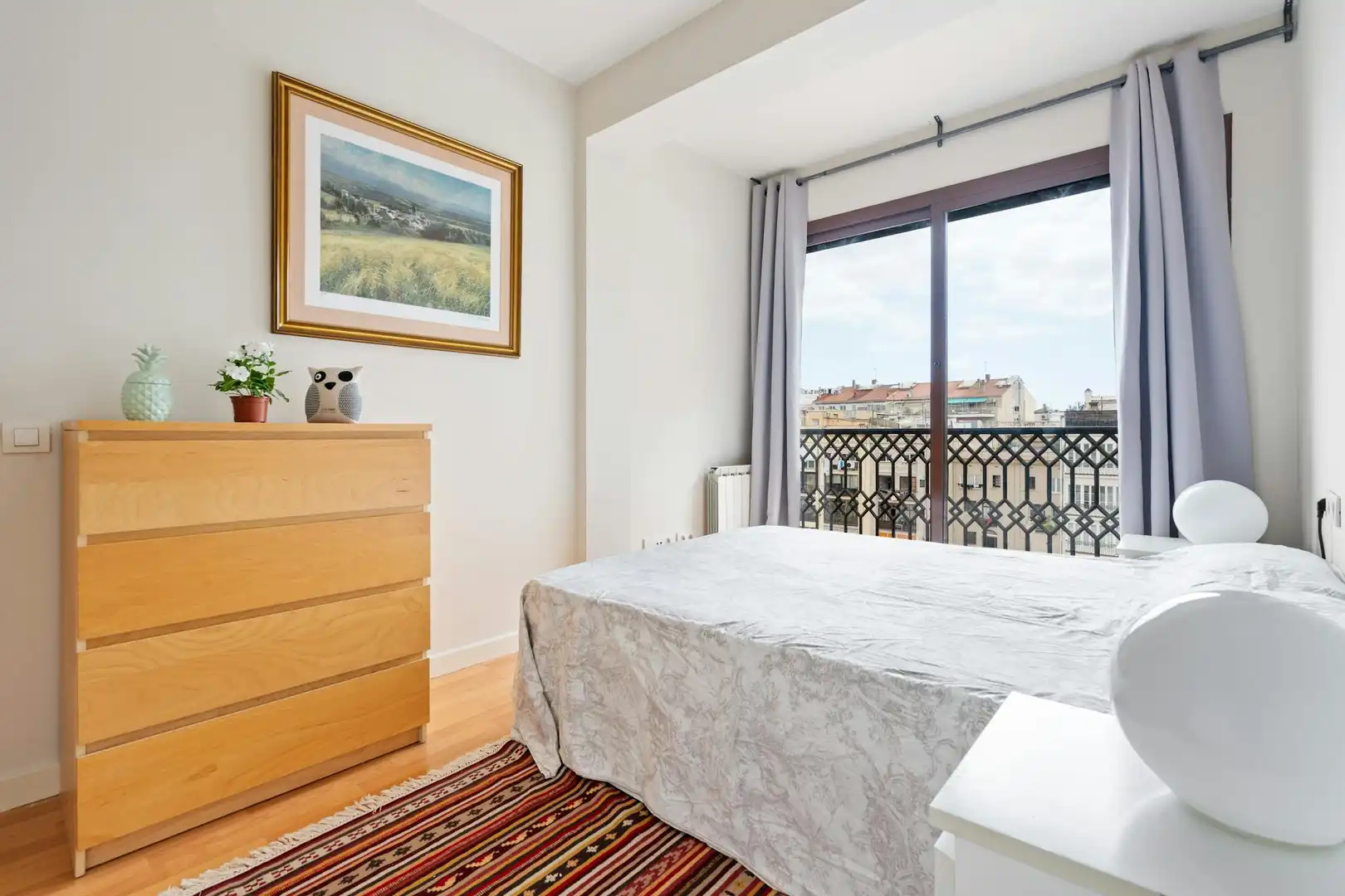 Schlafzimmer von Wohnung zur Miete in Eixample
