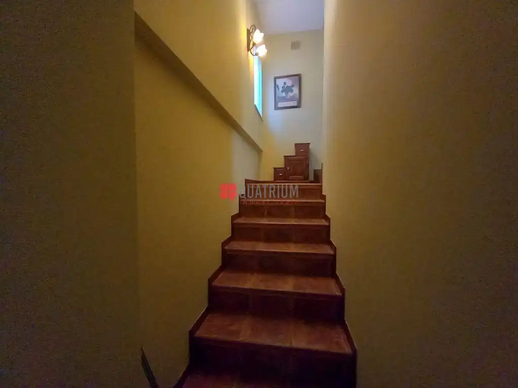 Casa o chalet de alquiler en Santiago de Compostela  con Calefacción, Jardín privado y Trastero