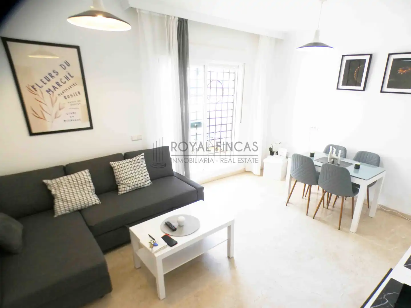 Apartament amb piscina en venda a Avenida Cibeles 10