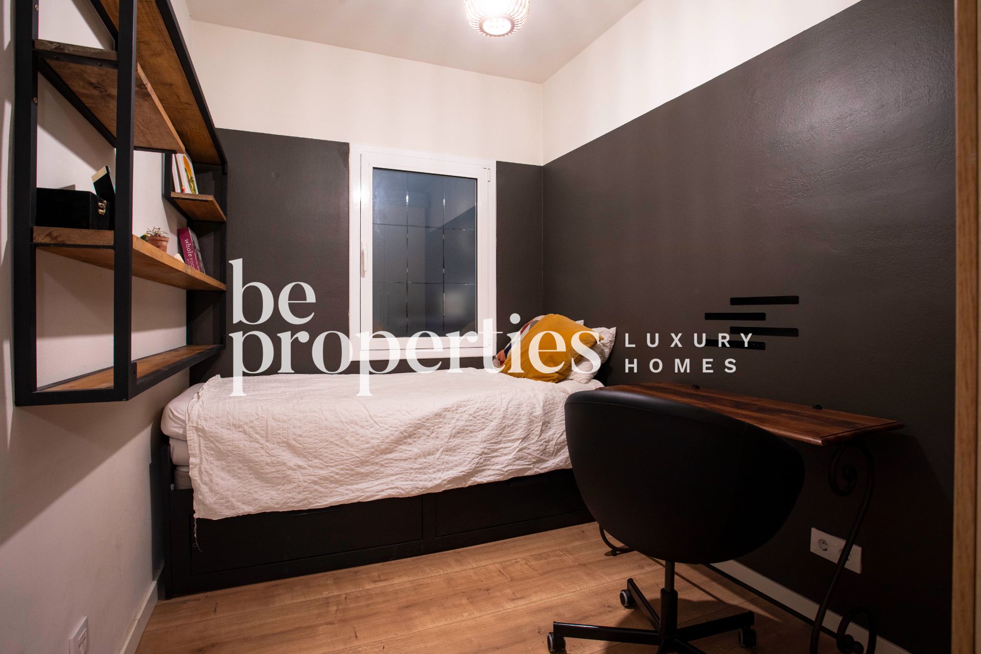 Bedroom of Flat for sale in Sant Cugat del Vallès  with Air Conditioner, Heating and Terrace
