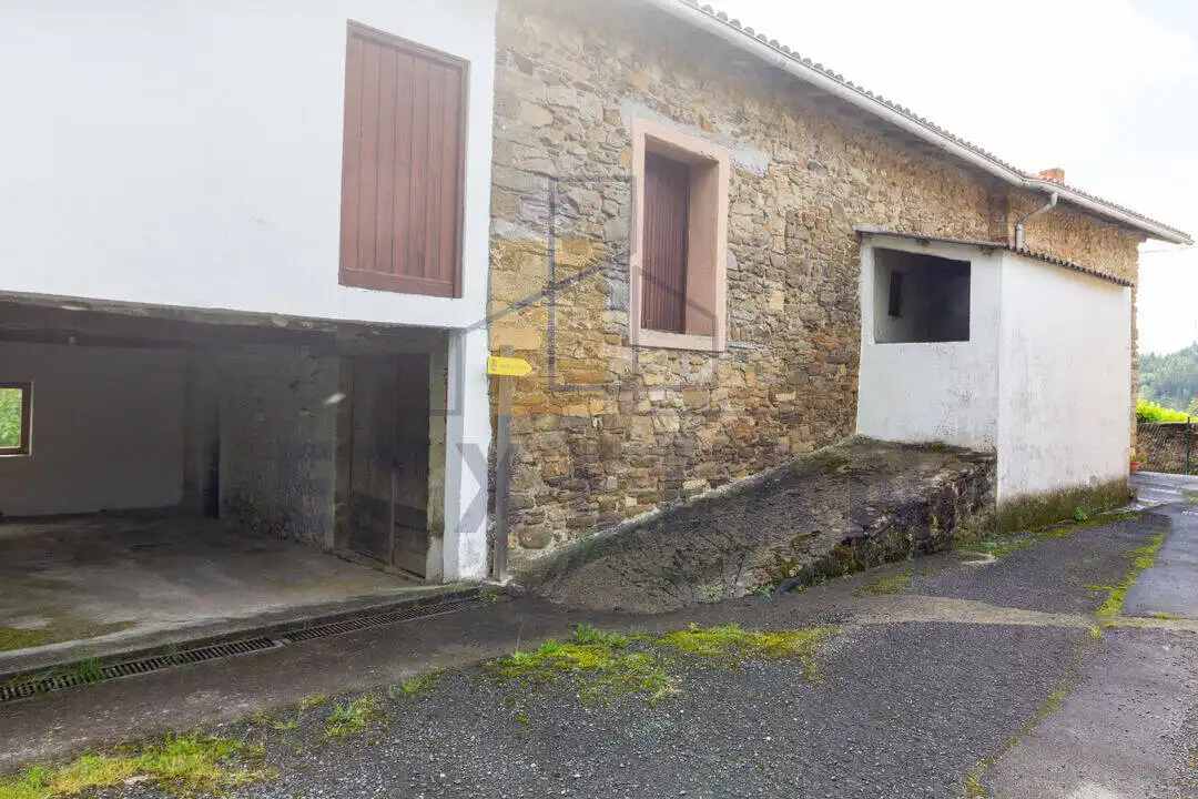 Vista exterior de Finca rústica en venda en Ermua amb Calefacció, Jardí privat i Moblat