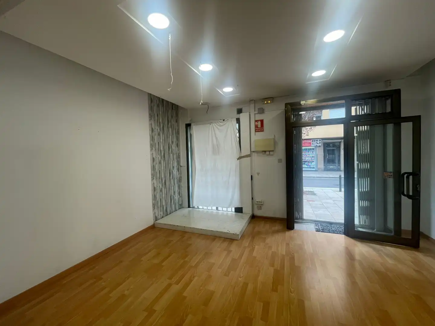 Local comercial de lloguer a Col.legis Nous, imagen 5