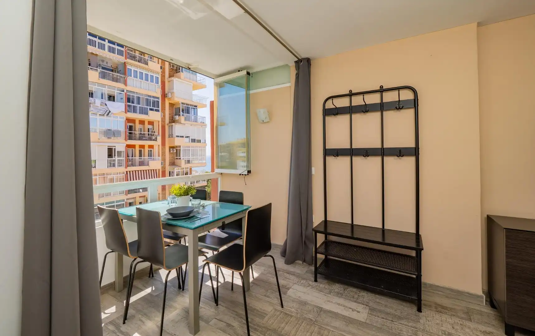 Terraza de Estudio en venta en Benalmádena con Aire acondicionado, Jardín privado y Amueblado
