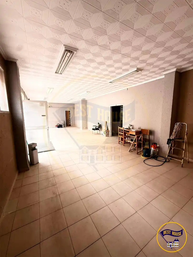 Local en venta en Calle de Barcelona, Reyes Católicos - Paseo San Antonio
