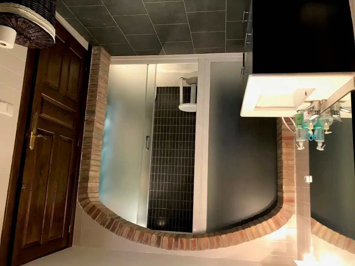 Badezimmer von Einfamilien-Reihenhaus zum Verkauf in La Cañada de Verich mit Abstellraum, Möbliert und Ofen