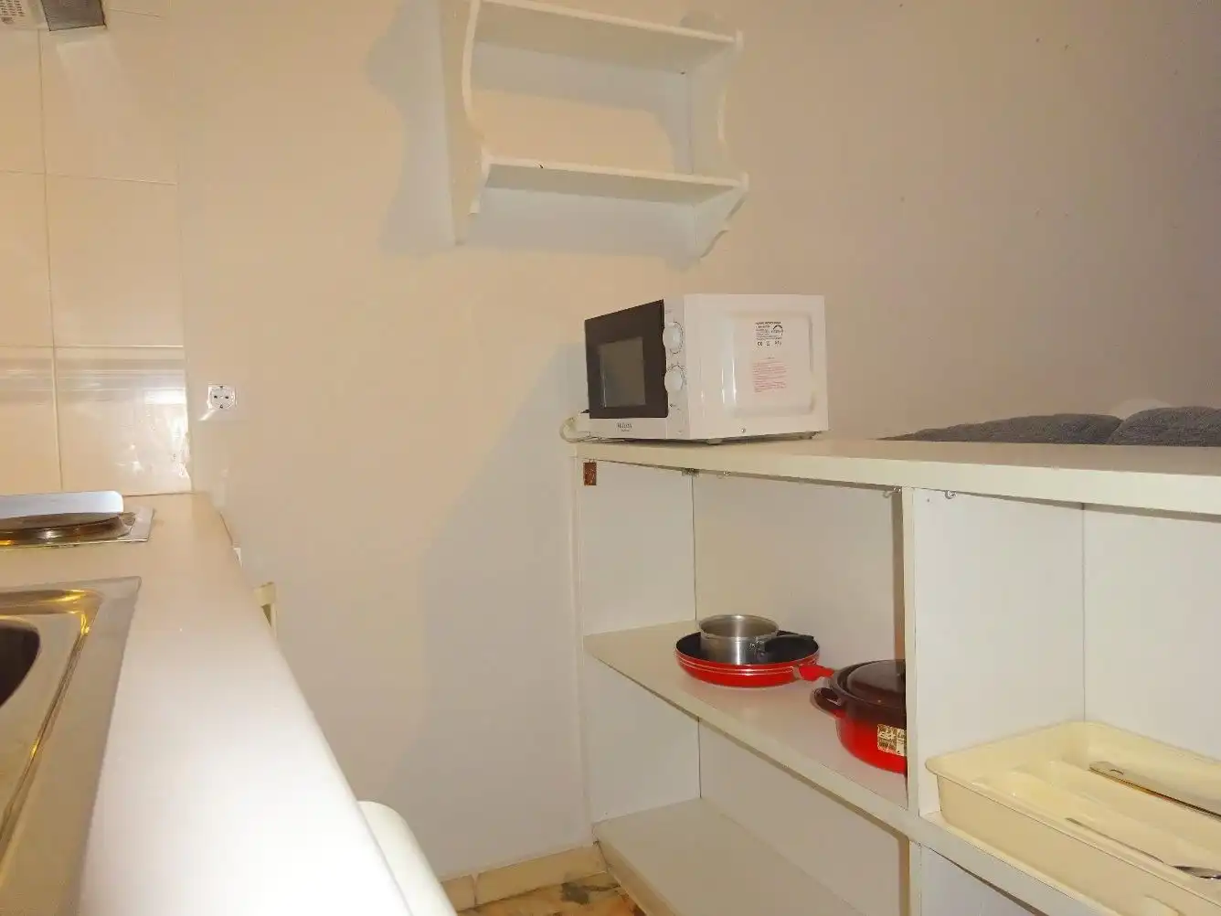 Cocina de Estudio de alquiler en Sevilla con Aire acondicionado, Calefacción y Amueblado