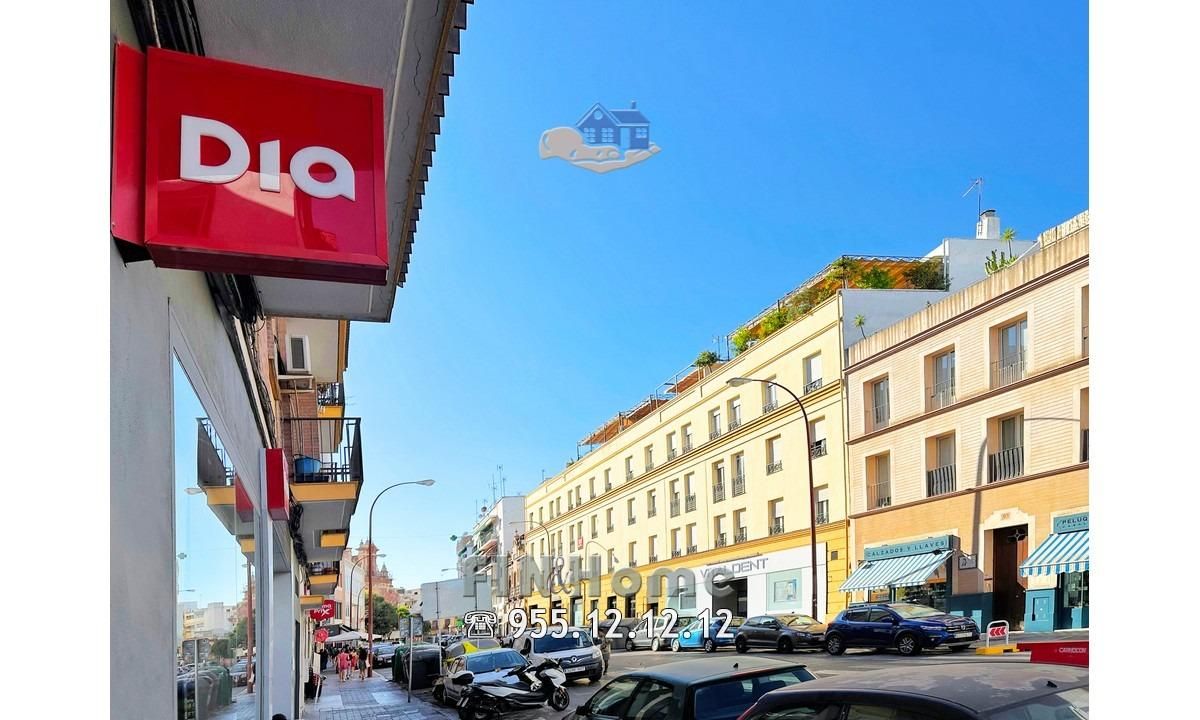 Exterior view of Flat for sale in  Sevilla Capital  with Air Conditioner and Terrace