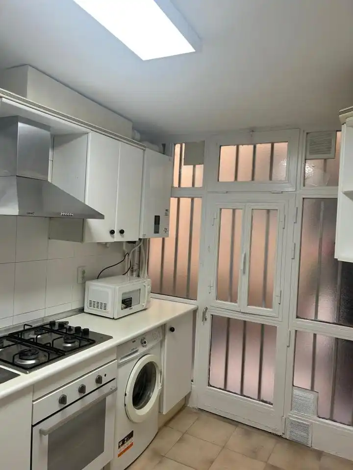 Cocina de Piso de alquiler en Madrid con Calefacción, Amueblado y Se aceptan mascotas