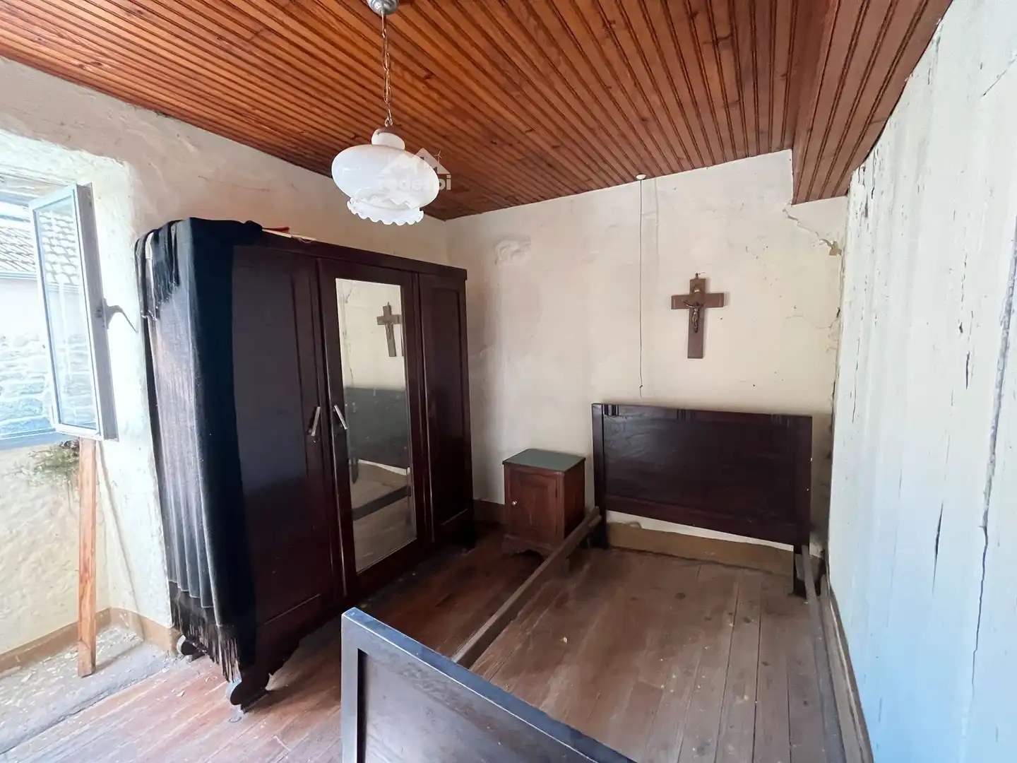 Schlafzimmer von Einfamilien-Reihenhaus zum Verkauf in Maside mit Möbliert
