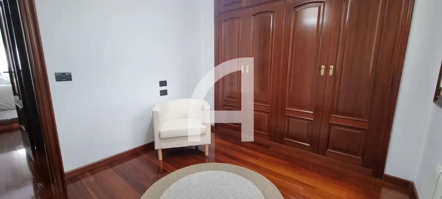 Sala de estar de Piso de alquiler en Vigo  con Calefacción, Trastero y Amueblado