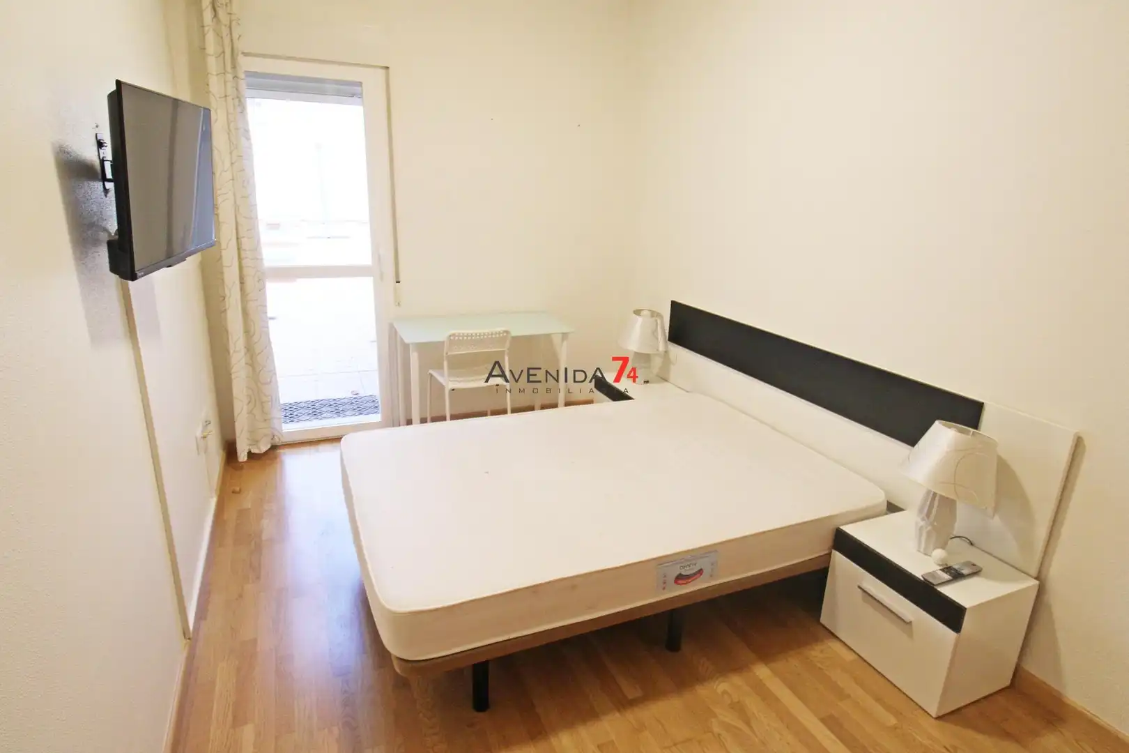 Dormitori de Apartament en venda en Lorca amb Aire condicionat, Terrassa i Moblat