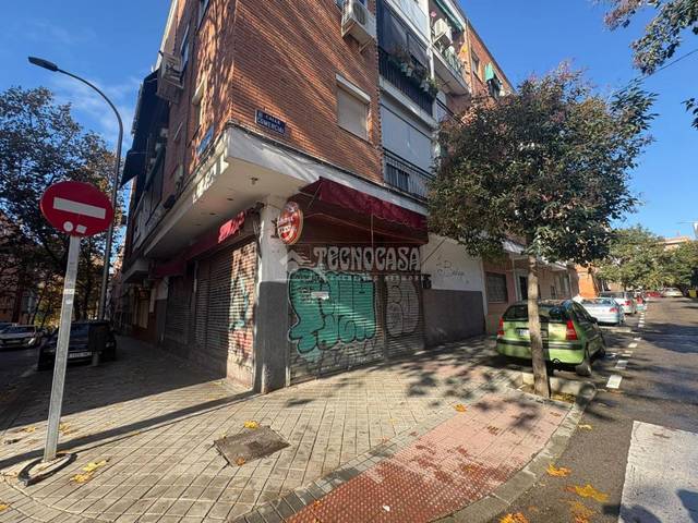 Local comercial en Venta en Palomeras Bajas