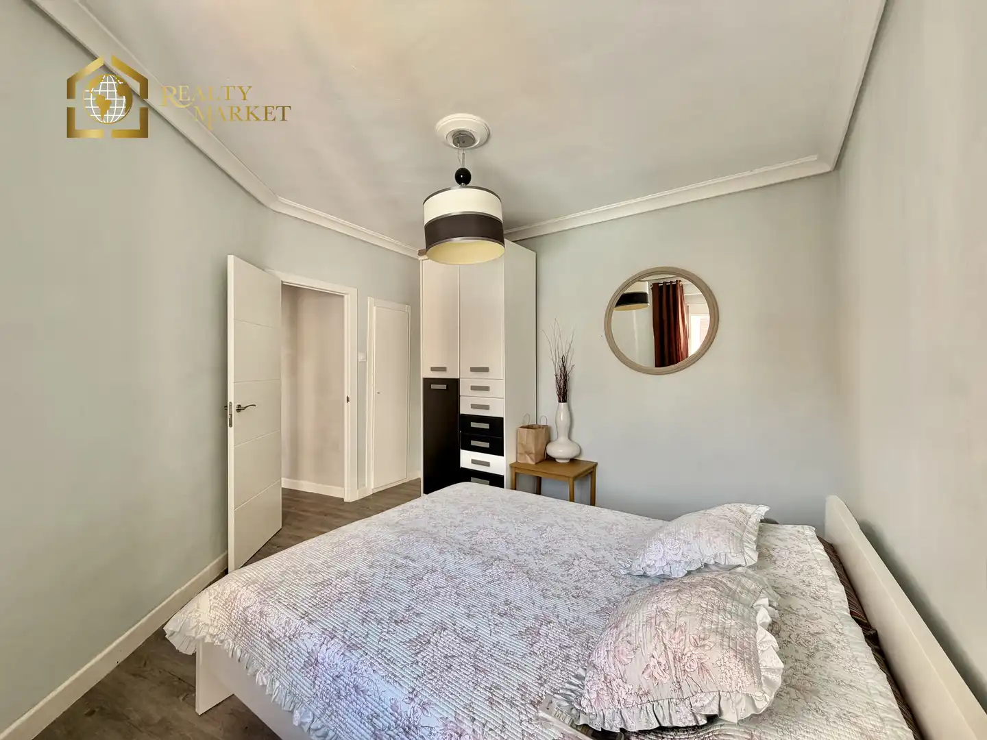 Habitación de Piso en venta en Valencia con Aire acondicionado y Balcón