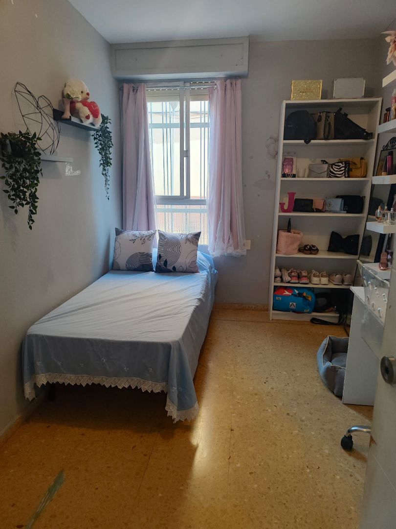 Habitación de Piso en venta en Vilamarxant con Amueblado y Balcón