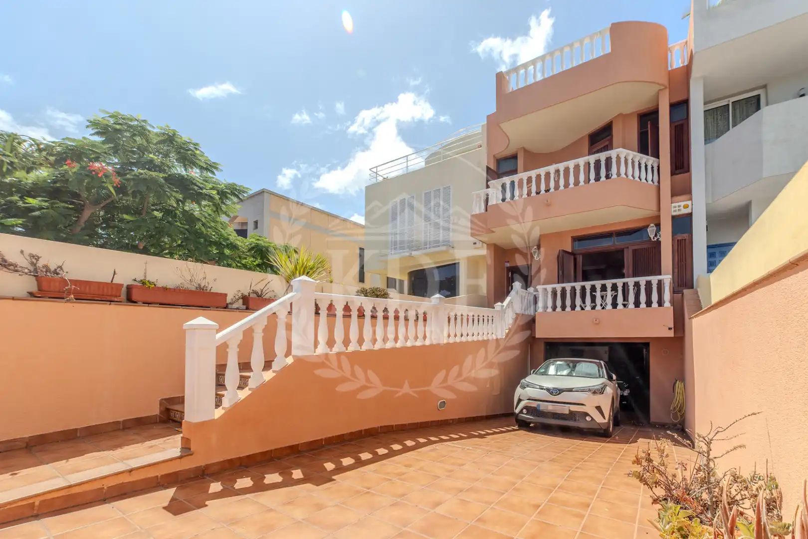 Vista exterior de Casa o xalet en venda en Santa Cruz de Tenerife amb Terrassa, Traster i Moblat