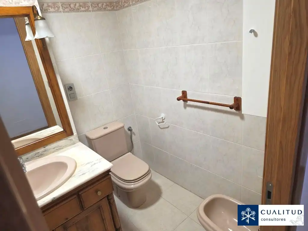 Baño de Piso en venta en Vila-real con Aire acondicionado, Parquet y Terraza