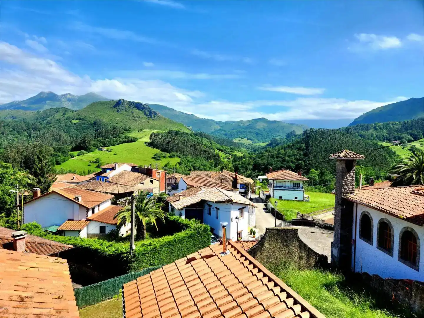 Vista exterior de Casa o xalet de lloguer en Llanes