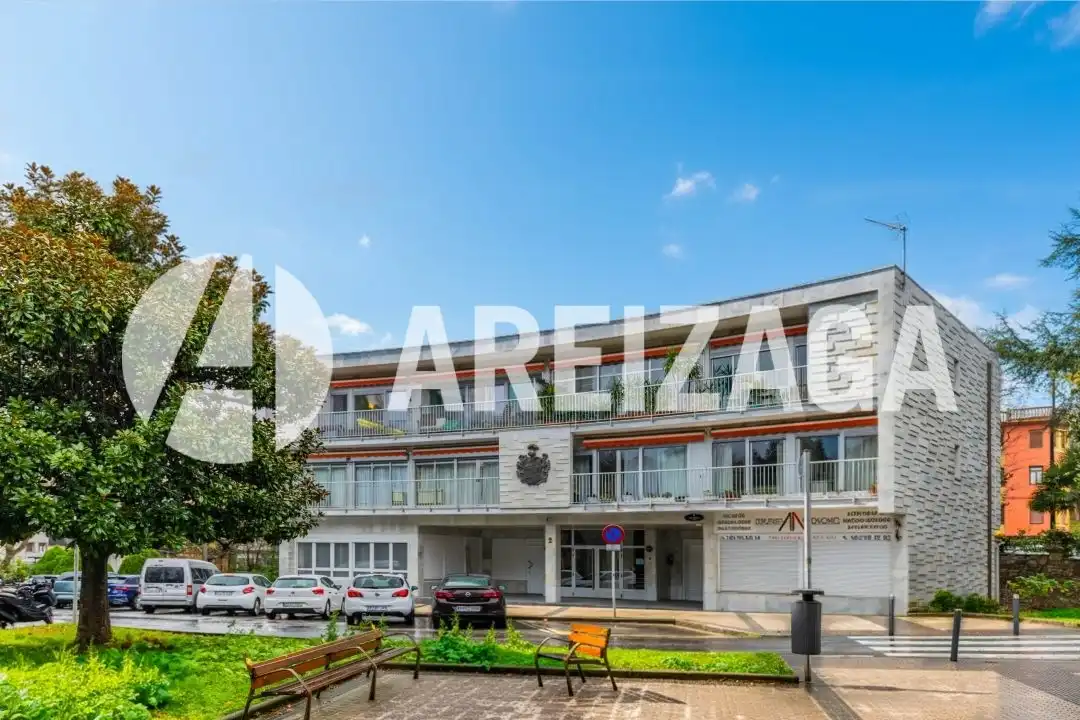 Außenansicht von Wohnung zum Verkauf in Donostia - San Sebastián  mit Heizung, Terrasse und Möbliert