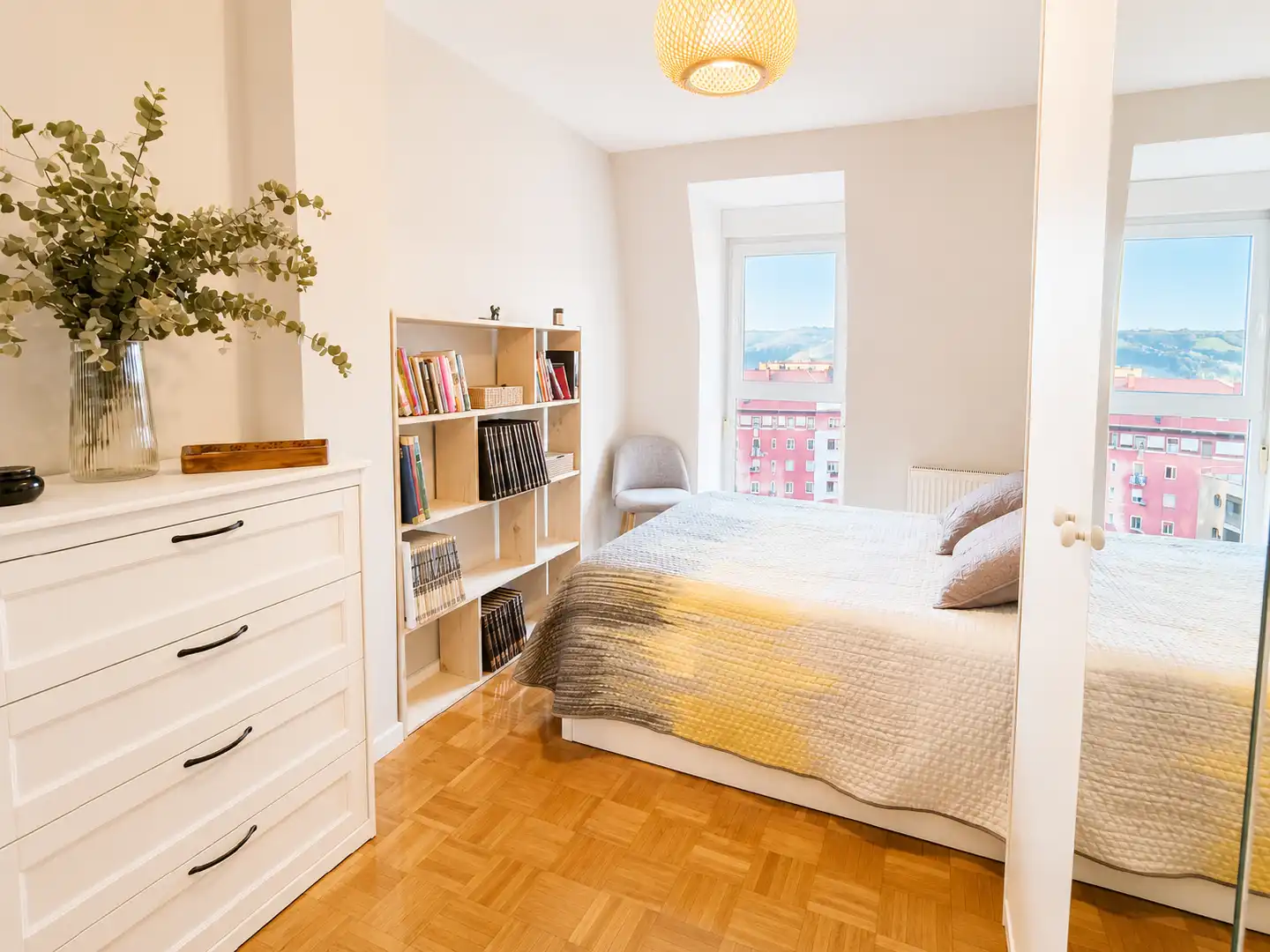 Bedroom of Flat for sale in Bilbao 