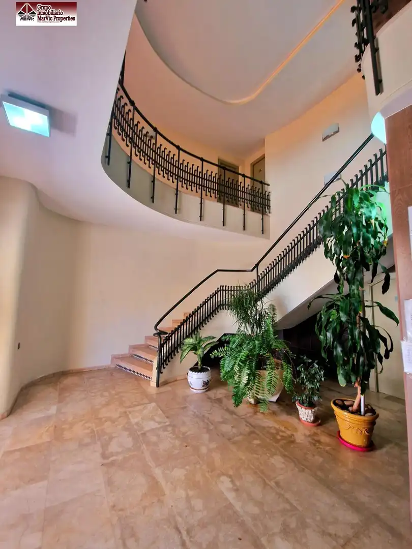 Wohnung zum Verkauf in Benidorm mit Klimaanlage und Terrasse